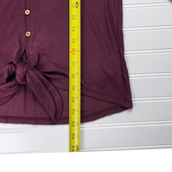 Michael Kors Ribbed V Neck Long Sleeve Tie‎ Front Top Burgundy Size Small - Picture 8 of 9